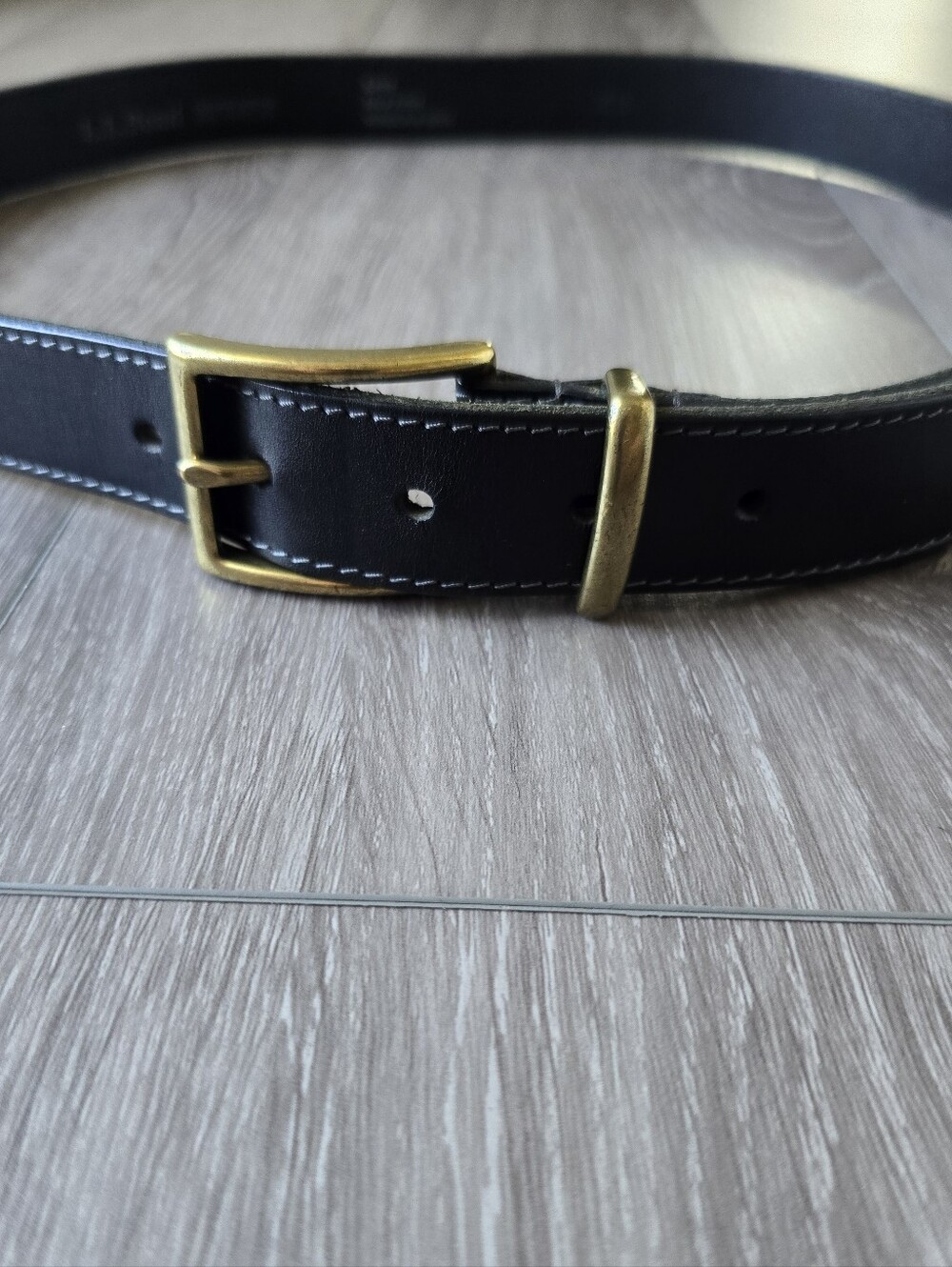 L.L. Bean Black Full Grain Leather Belt Made in England Brass Buckle Size 38